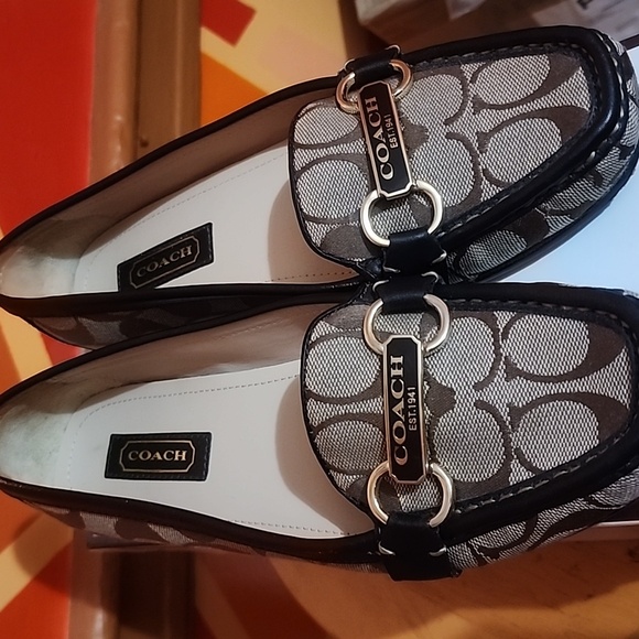 Coach ladies loafers - Picture 4 of 9
